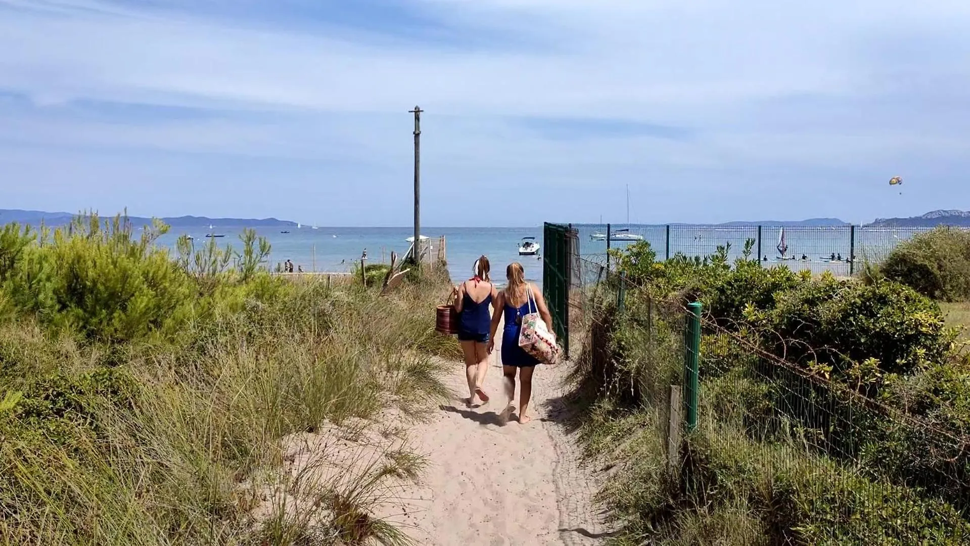Camping La Bergerie Plage イエール キャンプ場