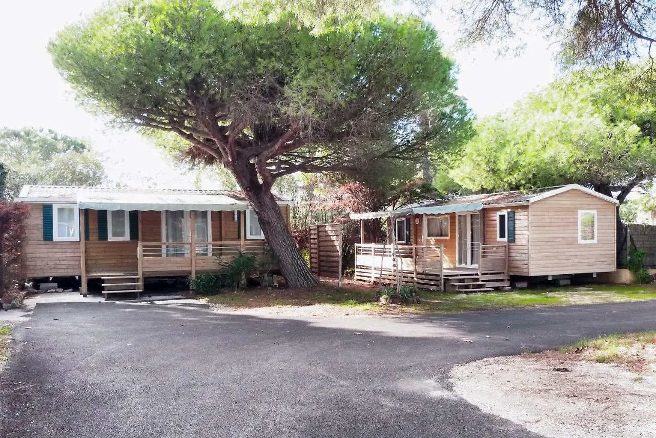 Camping La Bergerie Plage Hyeres 2*,