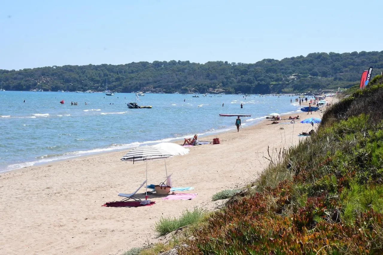 Camping La Bergerie Plage イエール 2*,  フランス